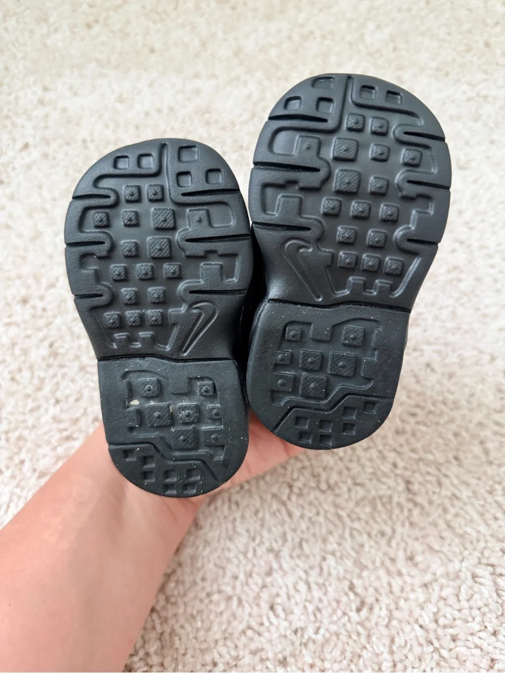 Nike Baby Airmax Phoenix Black Lightweight Athletic Sneakers Size 3c